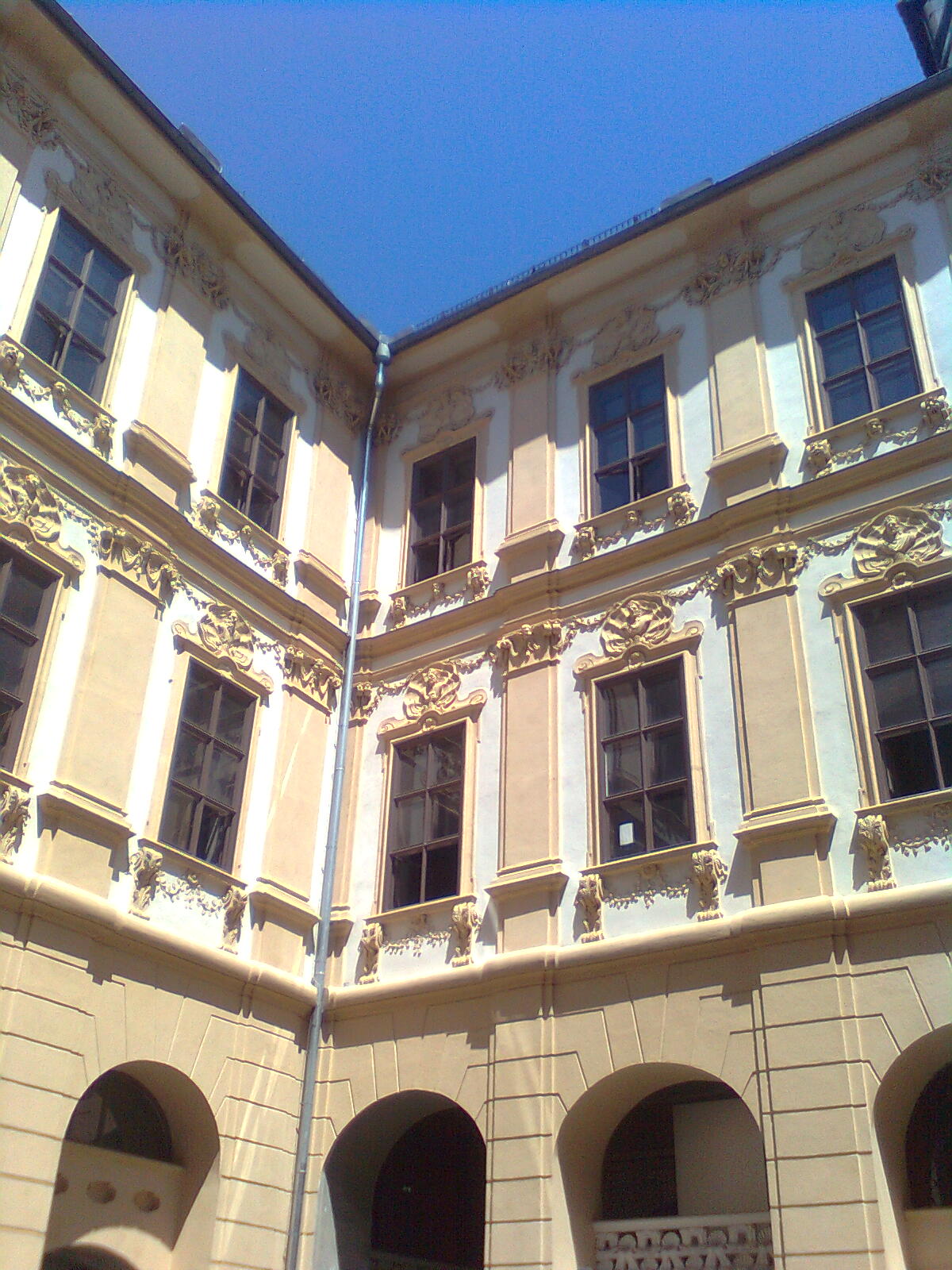 Palais Attems Archiv Bildband Maurer Hermann User im AustriaForum